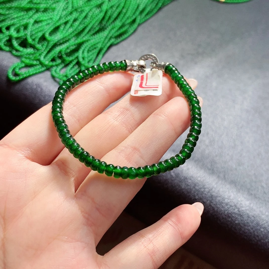 翡翠手链未镶嵌翡翠