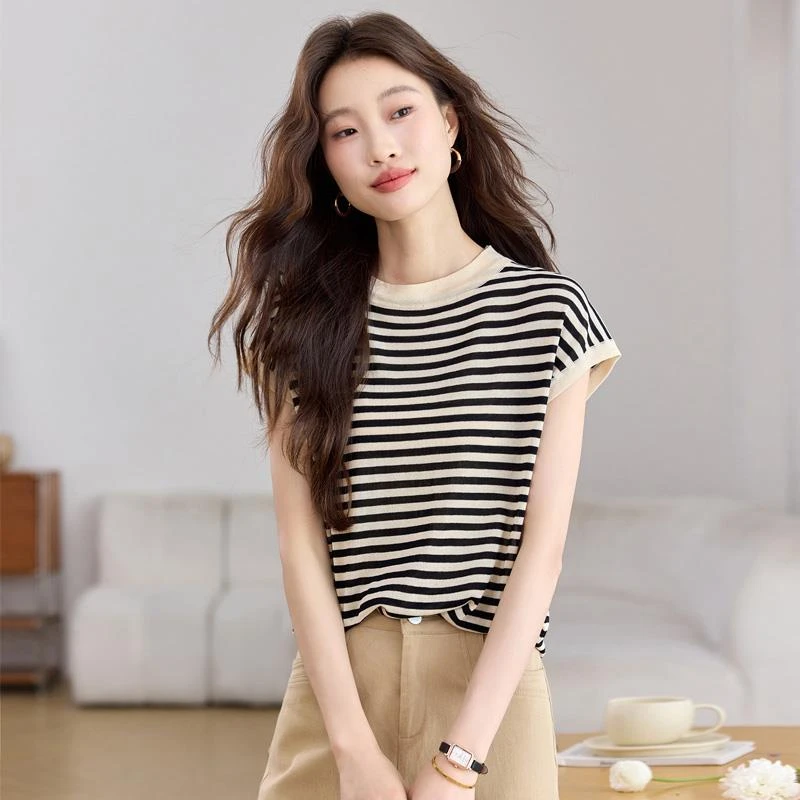 2025夏季简约冰丝圆领短袖T恤女高级感休闲显瘦条纹针织上衣