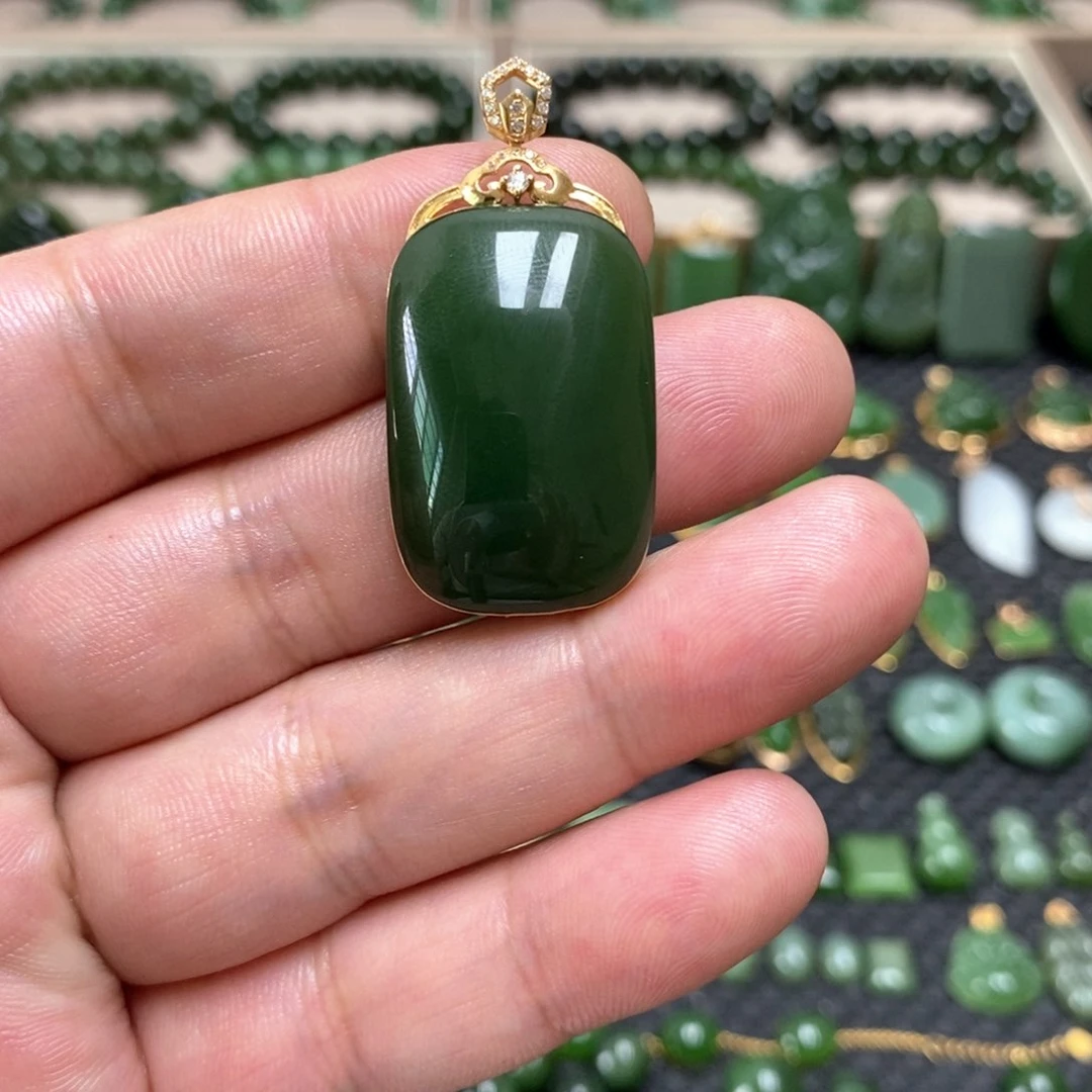 和田玉（碧玉）18K金镶嵌吊坠(不含链)尘**定