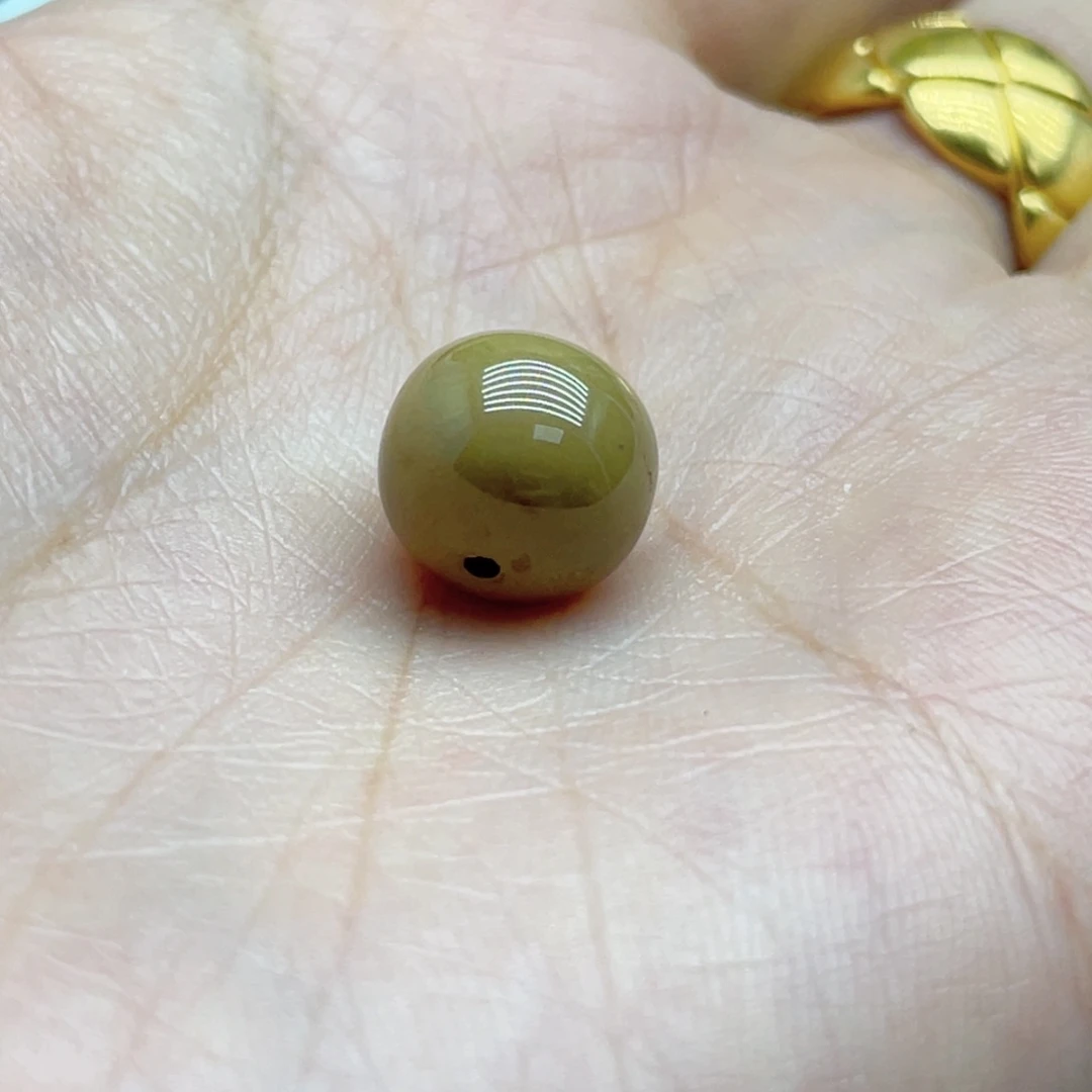 南红玛瑙未镶嵌珠宝奇石