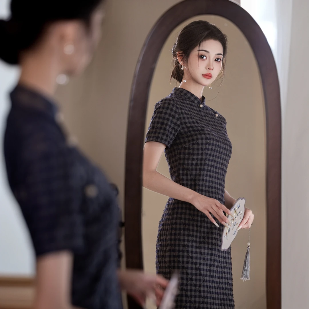 《禾春》新中式显瘦格纹旗袍2025春夏新款文艺气质修身日常2色可选