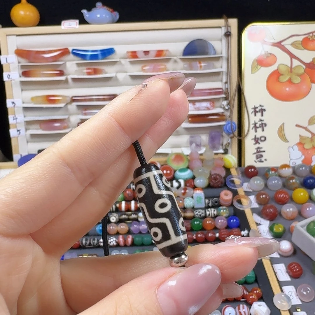 赵***绳玛瑙/玉髓未镶嵌颈饰
