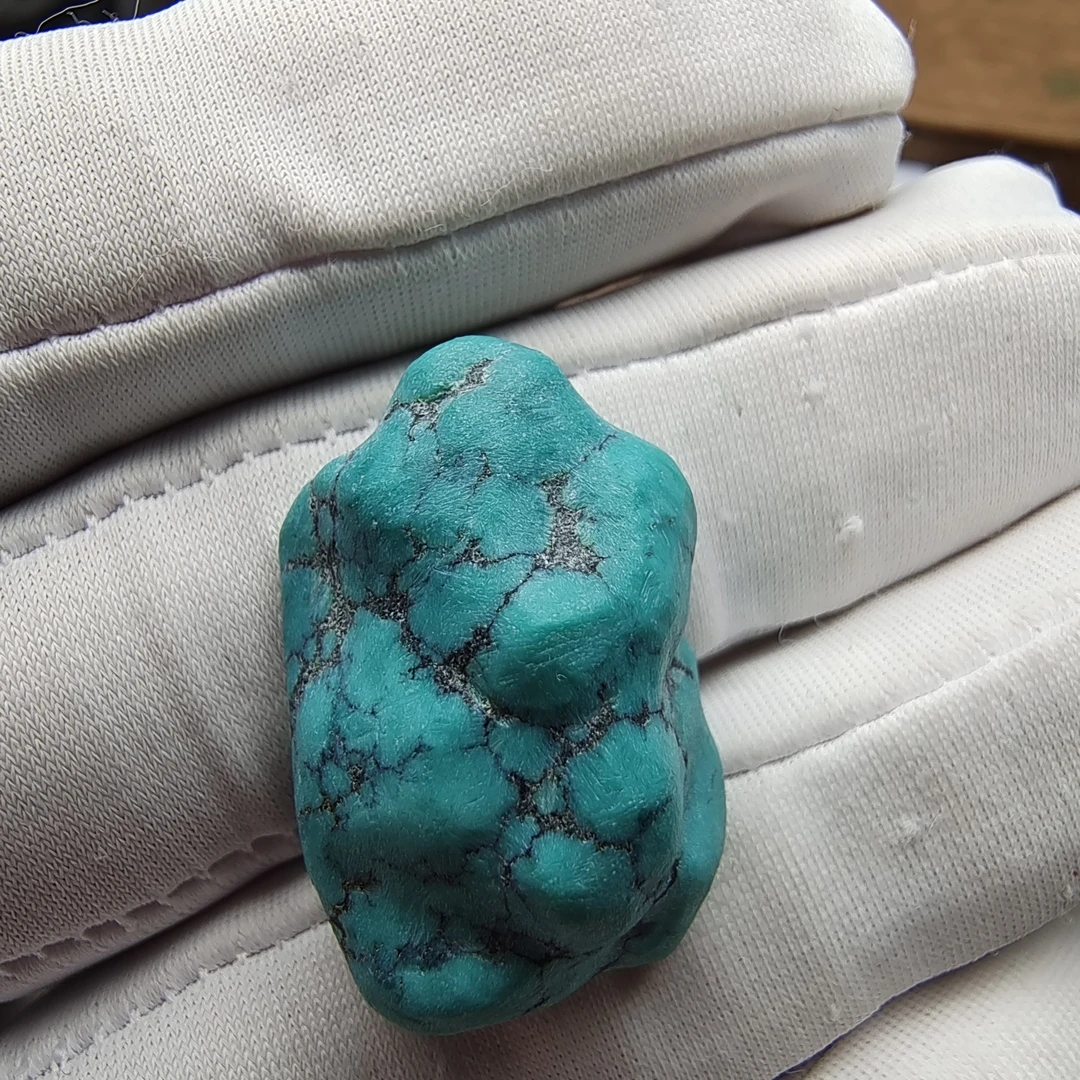 绿松石挂件随型籽背云时尚配饰