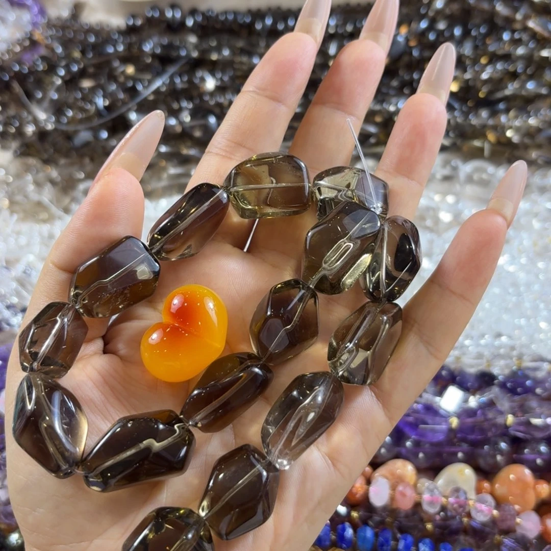 桃***仁玛瑙/玉髓未镶嵌珠宝半成品