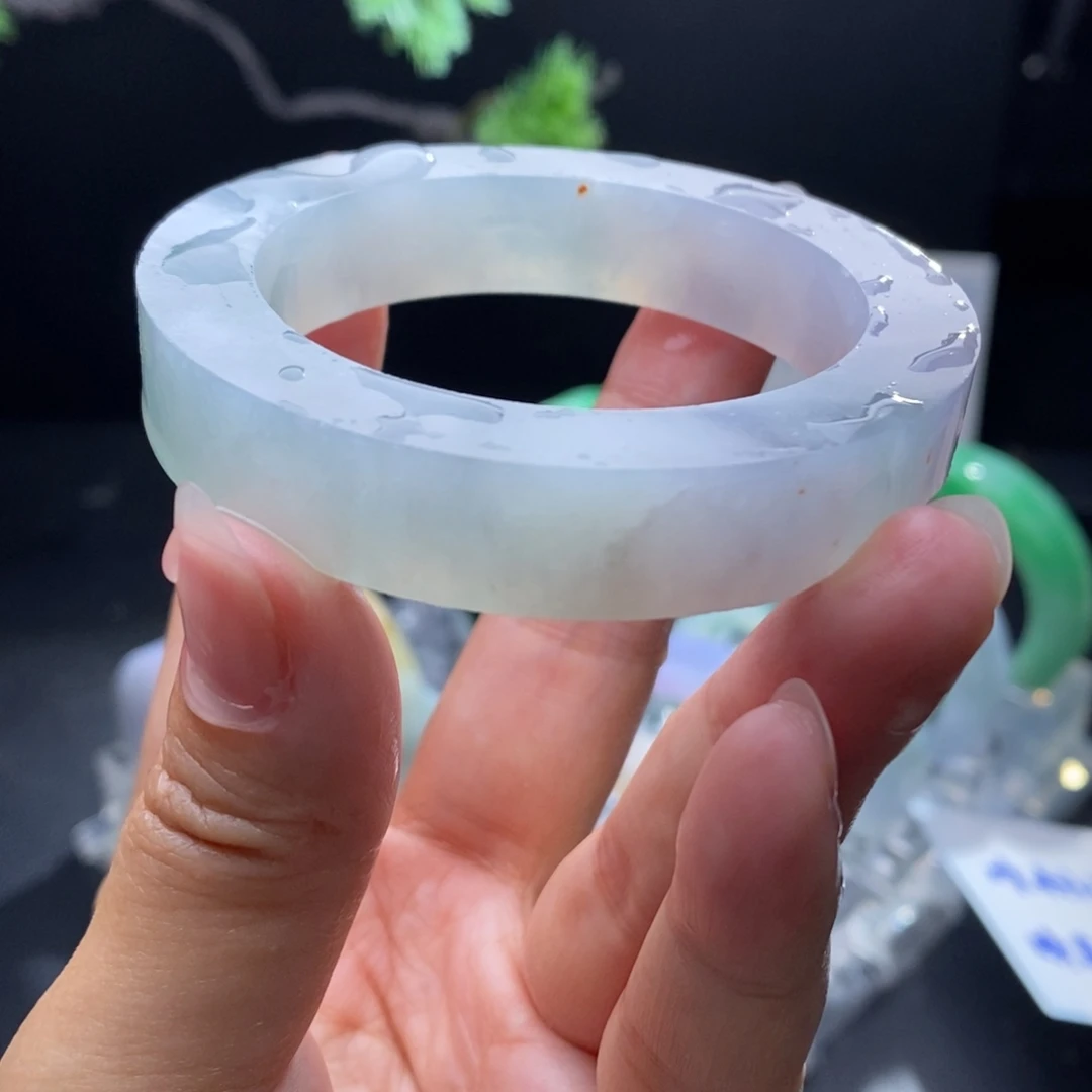 定制翡翠未镶嵌翡翠手镯