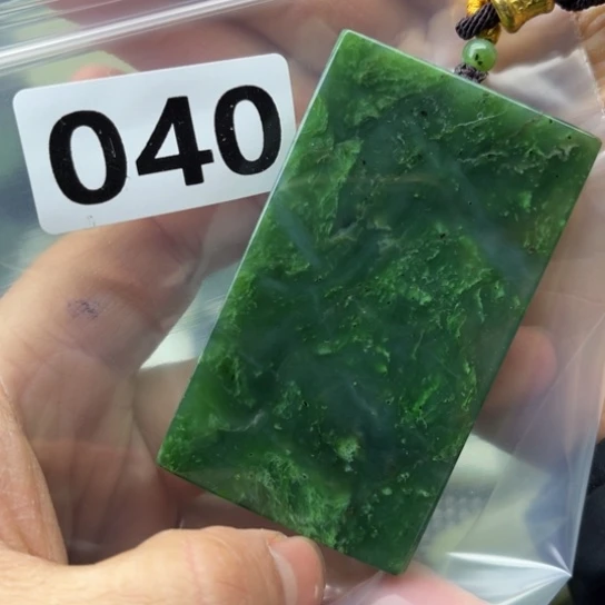 和田玉未镶嵌珠宝半成品