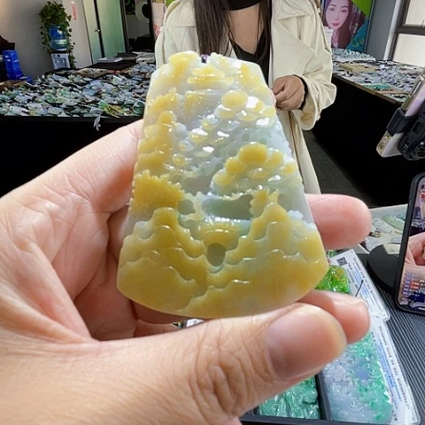 翡翠未镶嵌颈饰翡翠