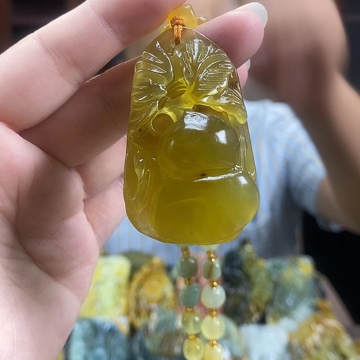 未镶嵌蛇纹石玉颈饰