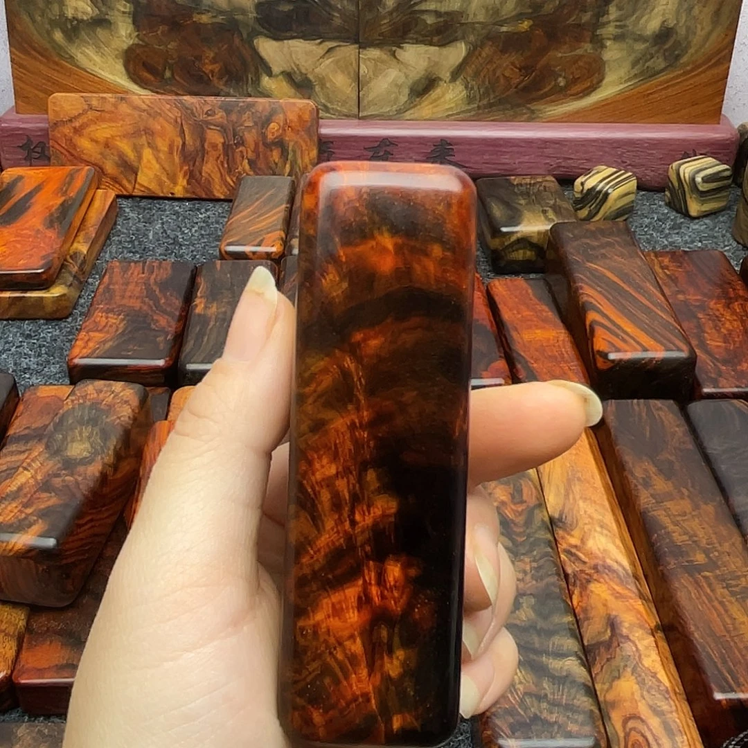 面***子交趾黄檀（大红酸枝）