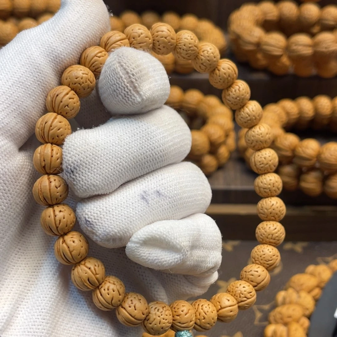 吊坠桃核?野生莲花精品