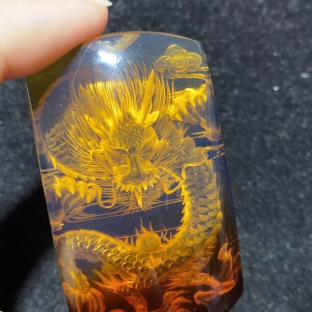 蓝珀未镶嵌珠宝奇石531红蓝龙牌