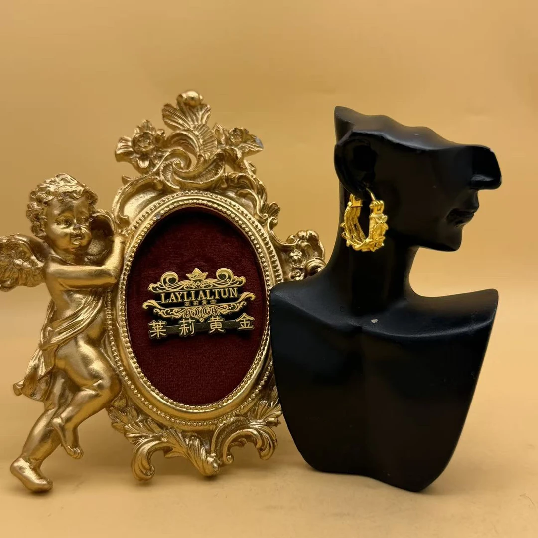 C播 2.85g 足金999 耳饰e