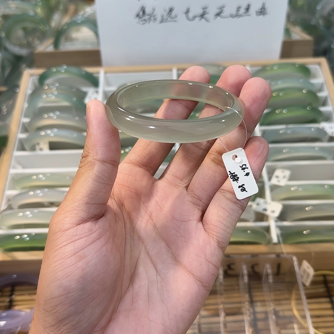 玛瑙/玉髓未镶嵌手镯圈口56.4