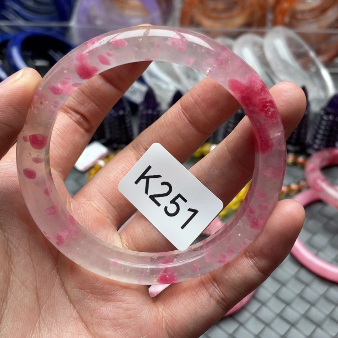 未镶嵌石英质玉手镯