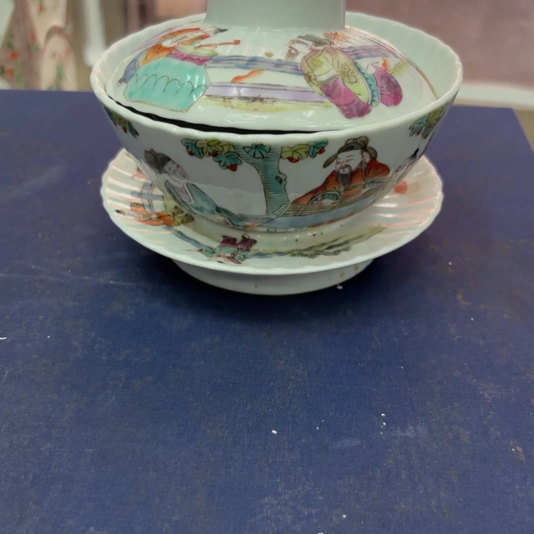 看**玩瓷器摆件艺术品的