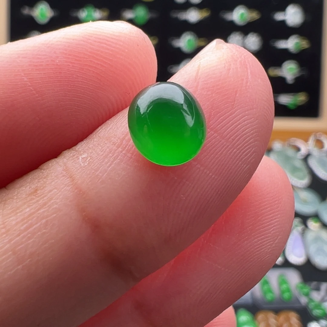 翡翠未镶嵌颈饰蛋7.2