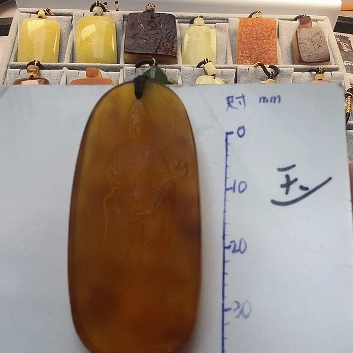 琥珀未镶嵌珠宝奇石