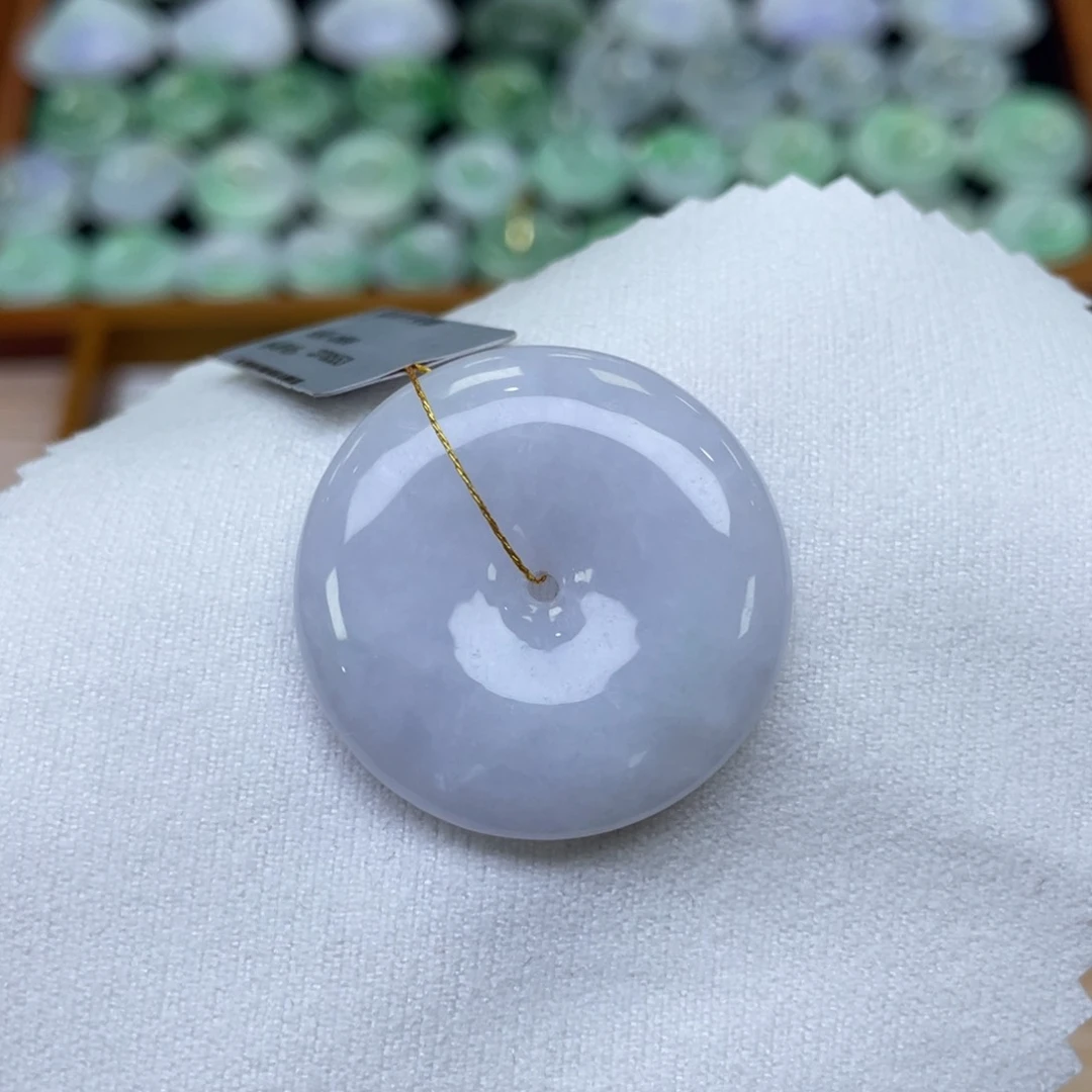 颈饰未镶嵌翡翠平安扣