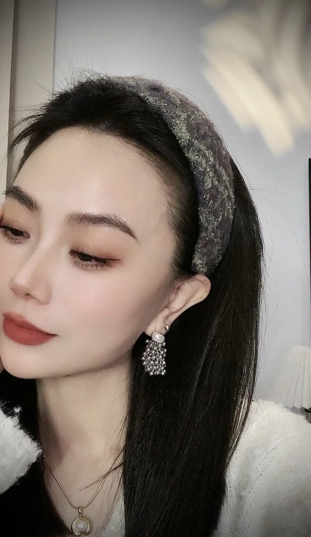 杨大姐推荐《时空渲染》韩国新品雾色绿渐变色宽边毛呢时尚头箍发饰