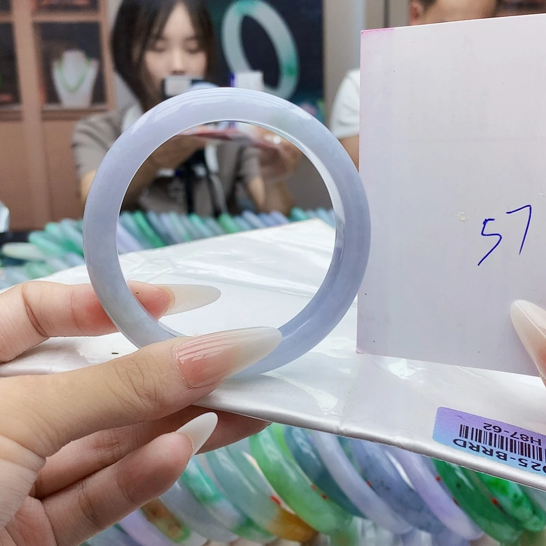 翡翠手镯未镶嵌t