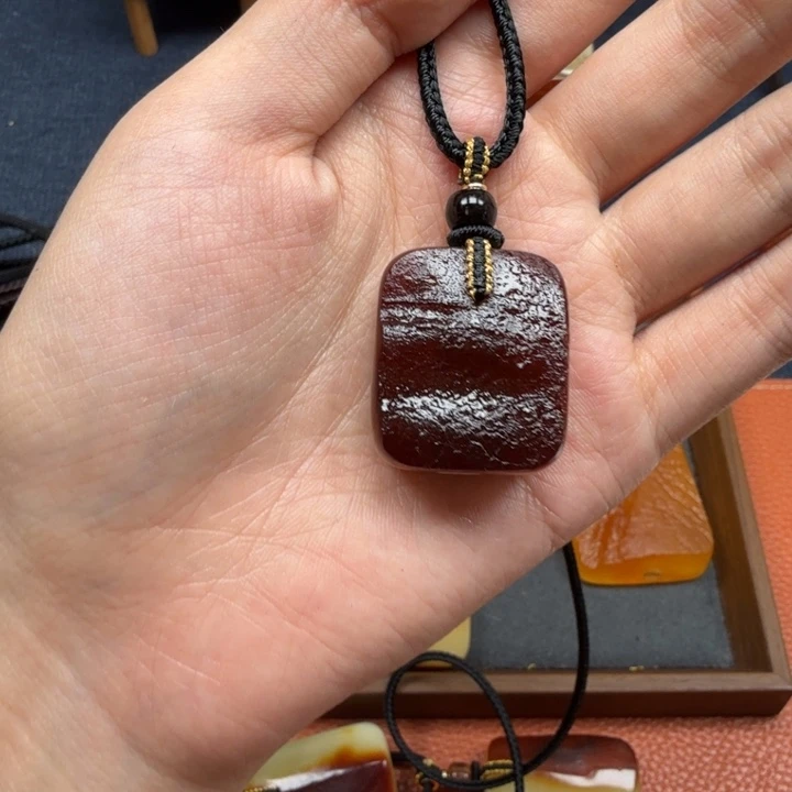 蜜蜡未镶嵌吊坠(赠链)