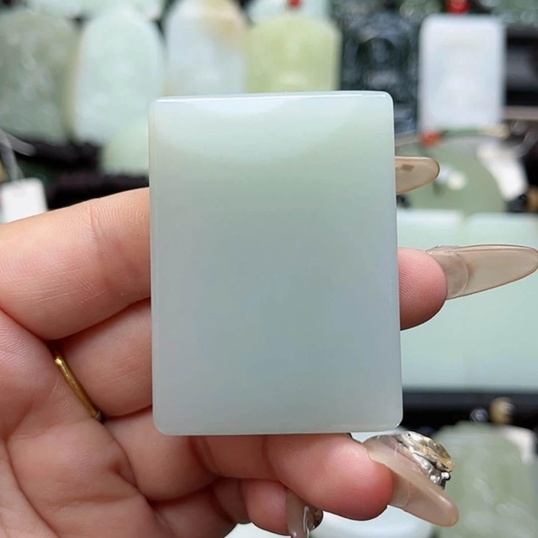 【闪购商品】颈饰未镶嵌和田玉