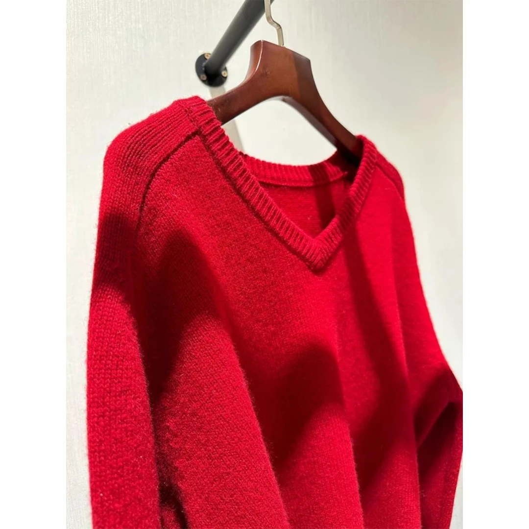 时尚洋气V领红色套头毛衣简约通勤宽松显瘦休闲针织衫上衣女秋冬