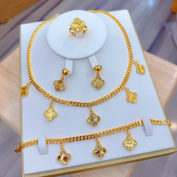 钛钢项链 阿热发新款时尚百搭气质个性好看的四件套 金色精致