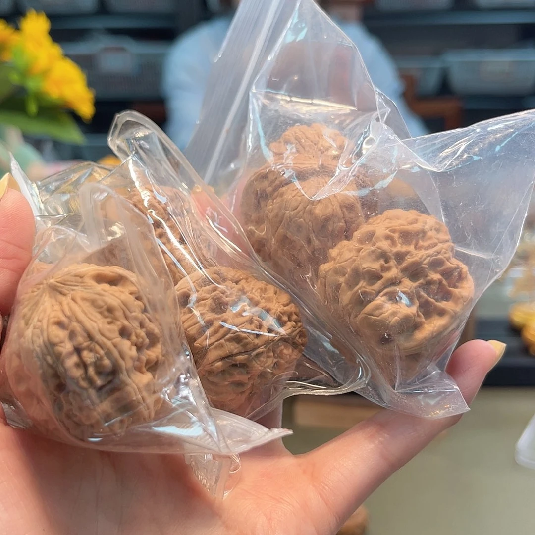 文玩核桃把件37左右门墩