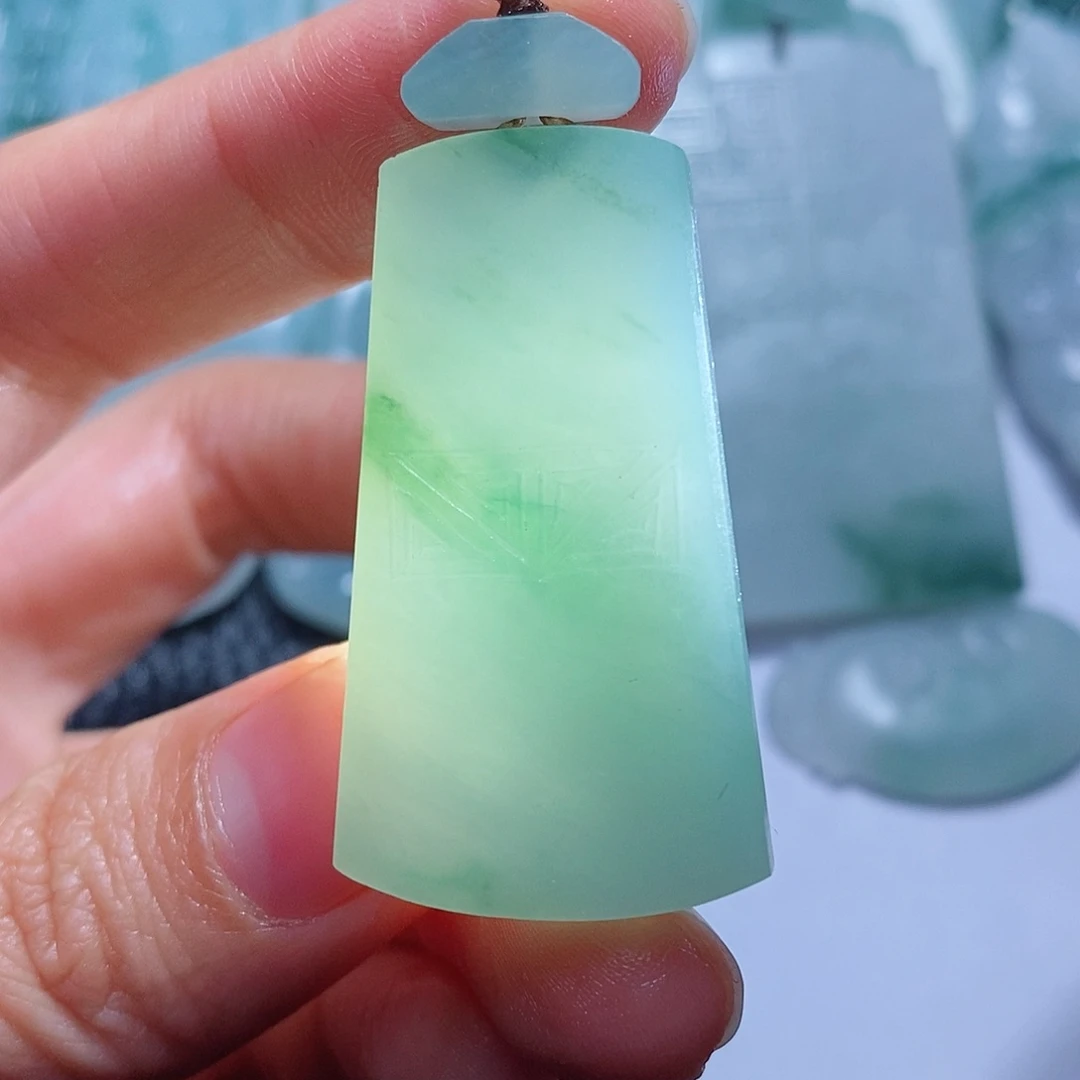 定制翡翠未镶嵌毛货付款后确认抛光