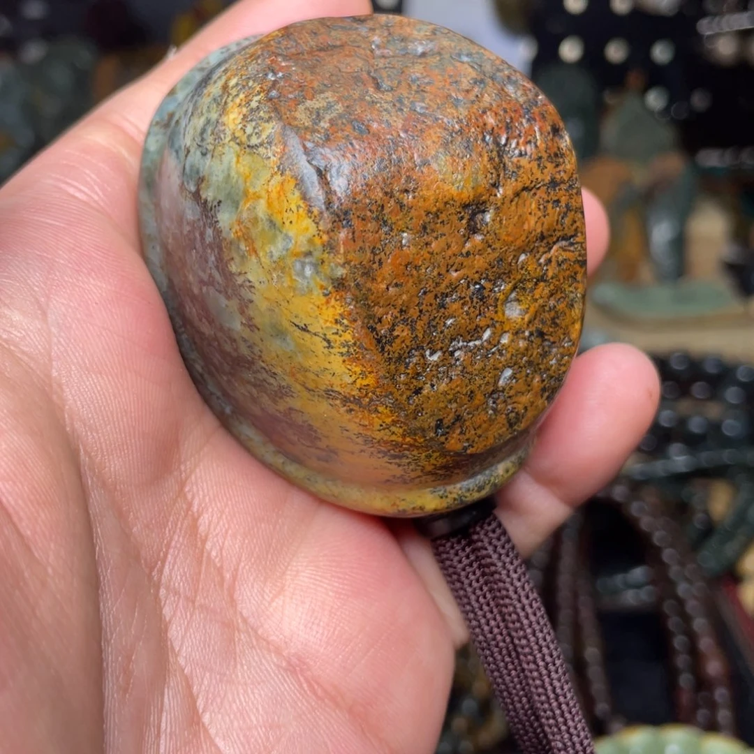 岫岩河磨玉（透闪石质玉）未镶嵌颈饰