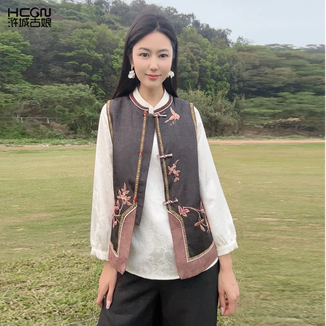 浒城古娘国风精致刺绣复古宽松坎肩新款2025中式马甲WB2504204