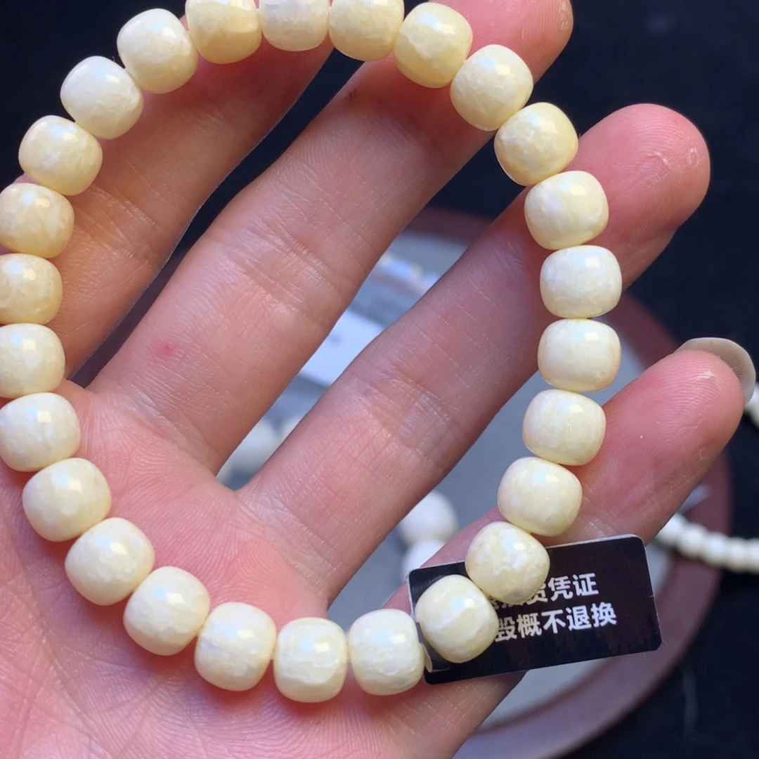 橄榄核把件?****?擦擦擦擦擦擦c10