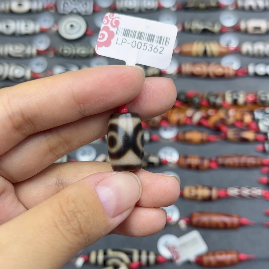 图***图玛瑙/玉髓合金颈饰