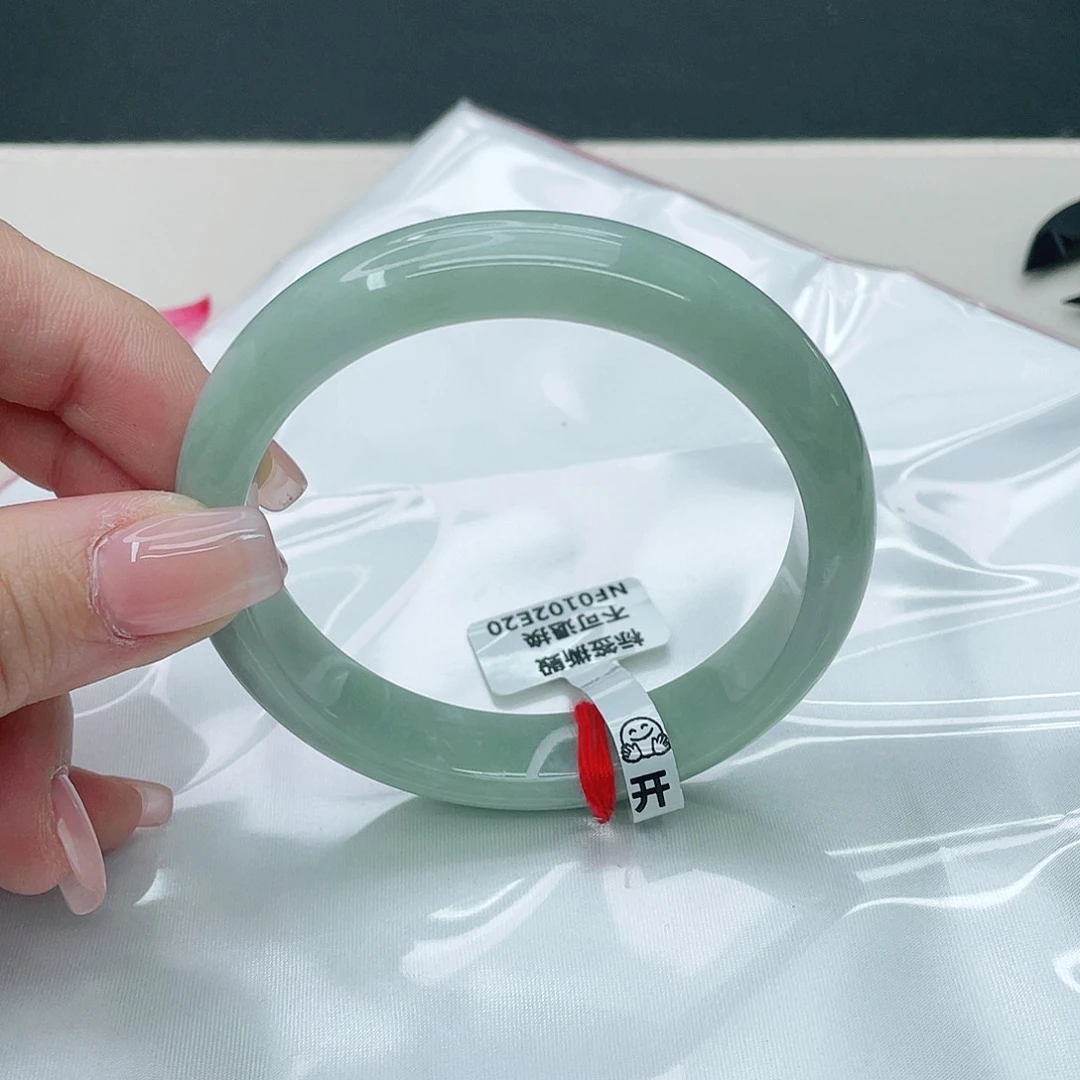 翡翠手镯未镶嵌正59