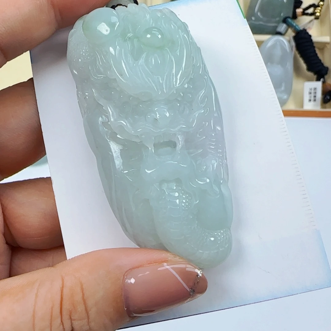 翡翠未镶嵌颈饰