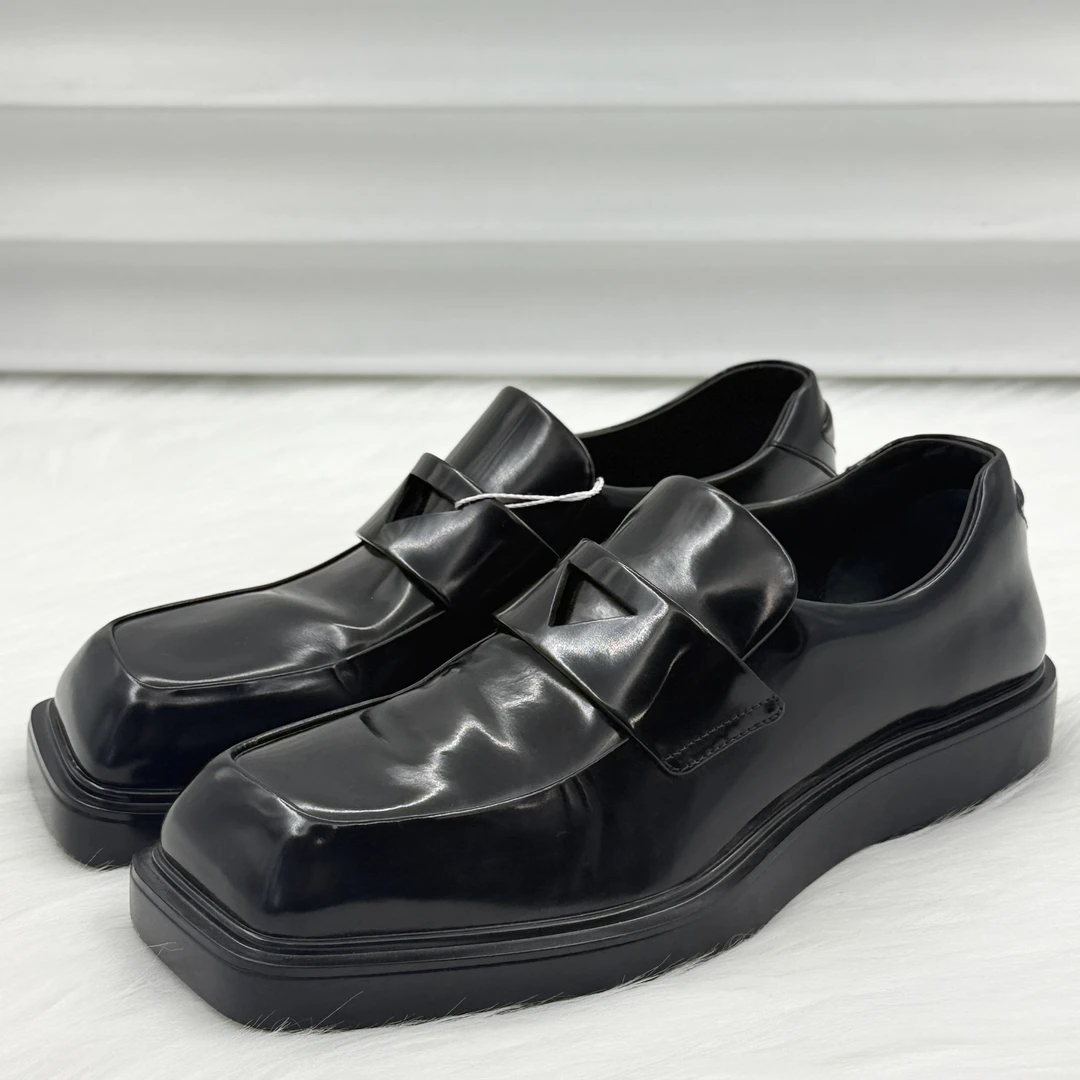 99新 Prada/普拉达 24春 三角标牛皮乐福鞋 38码 公价1w j9029