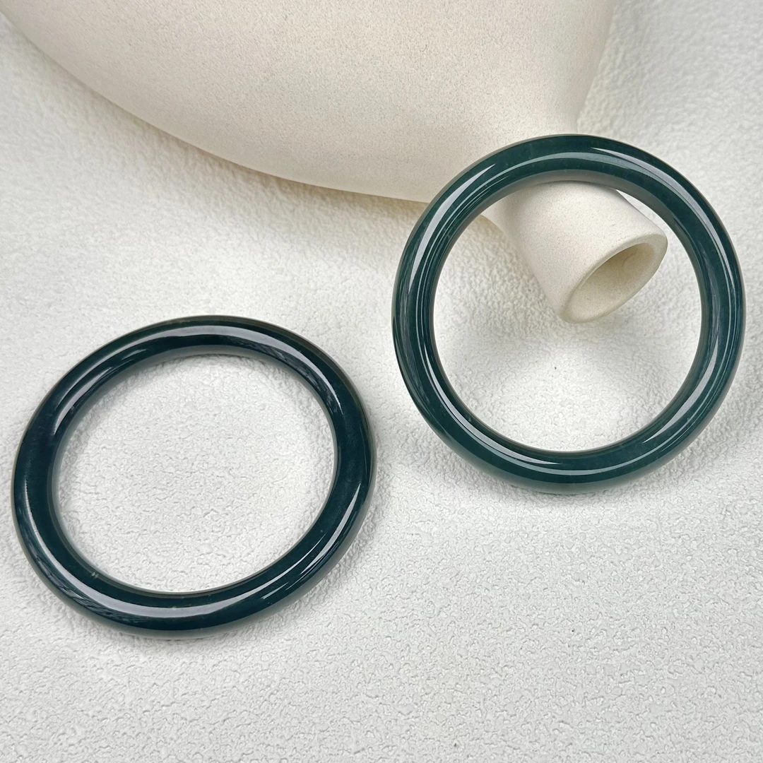 且末蓝美人条·天然和田玉手镯 浓郁一抹靛蓝色 (多样性发其一)