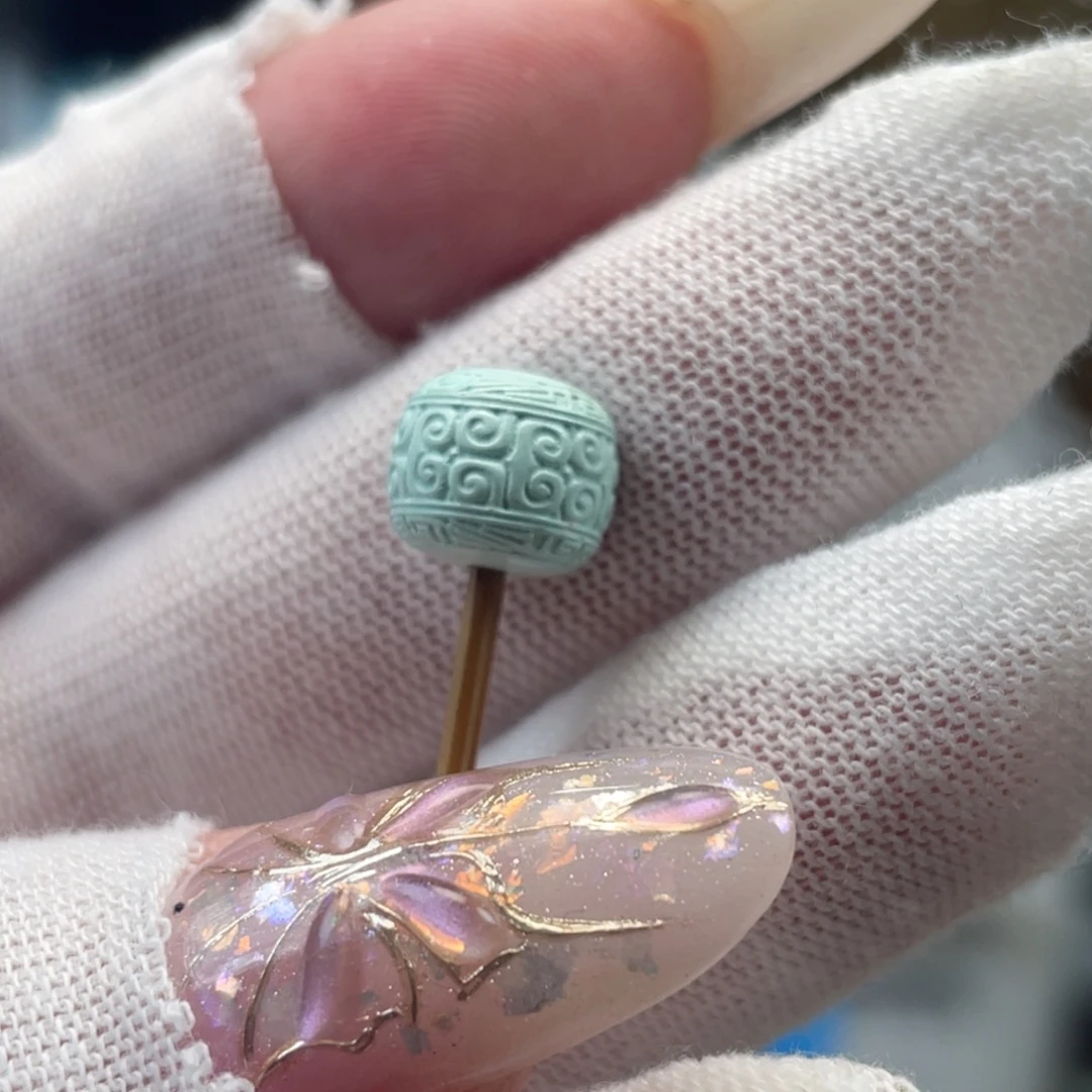 绿松石未镶嵌挂件