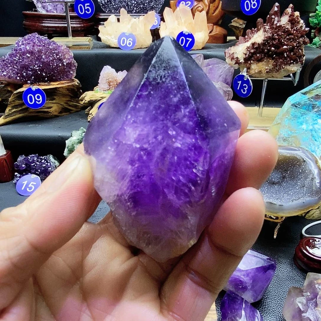 石材紫水晶摆件，