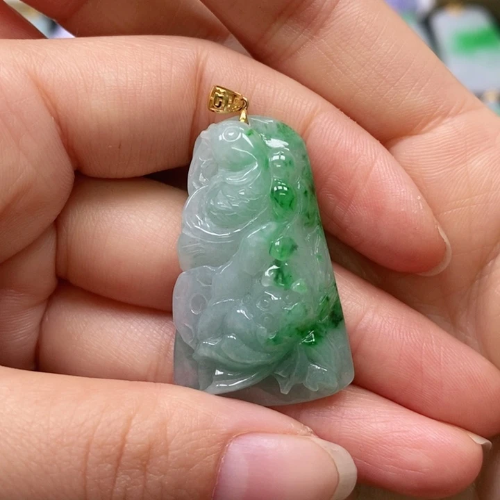 翡翠颈饰未镶嵌吊坠