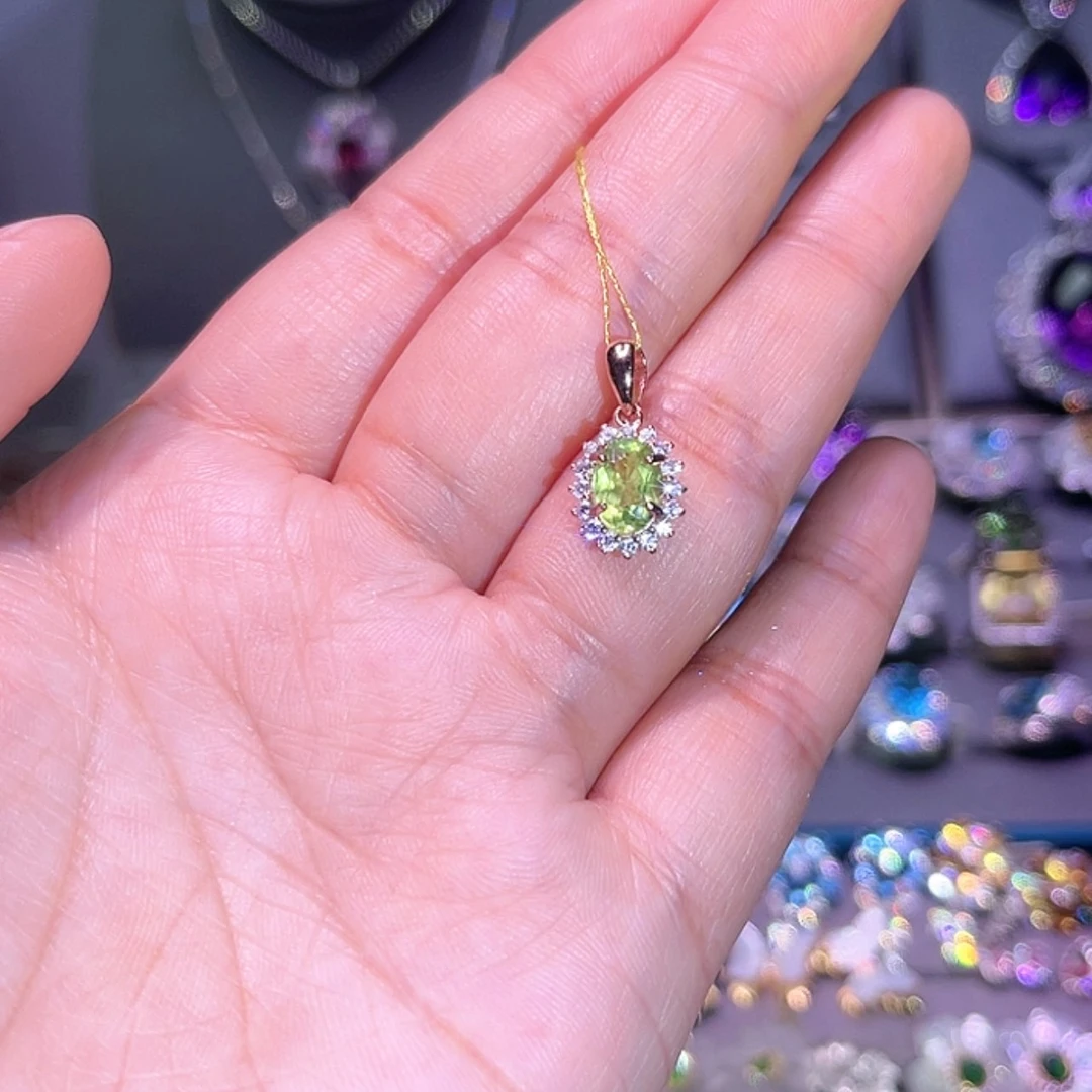 【闪购商品】橄榄石吊坠(赠链)银S925镶嵌