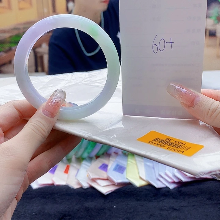 翡翠手镯未镶嵌Hhh