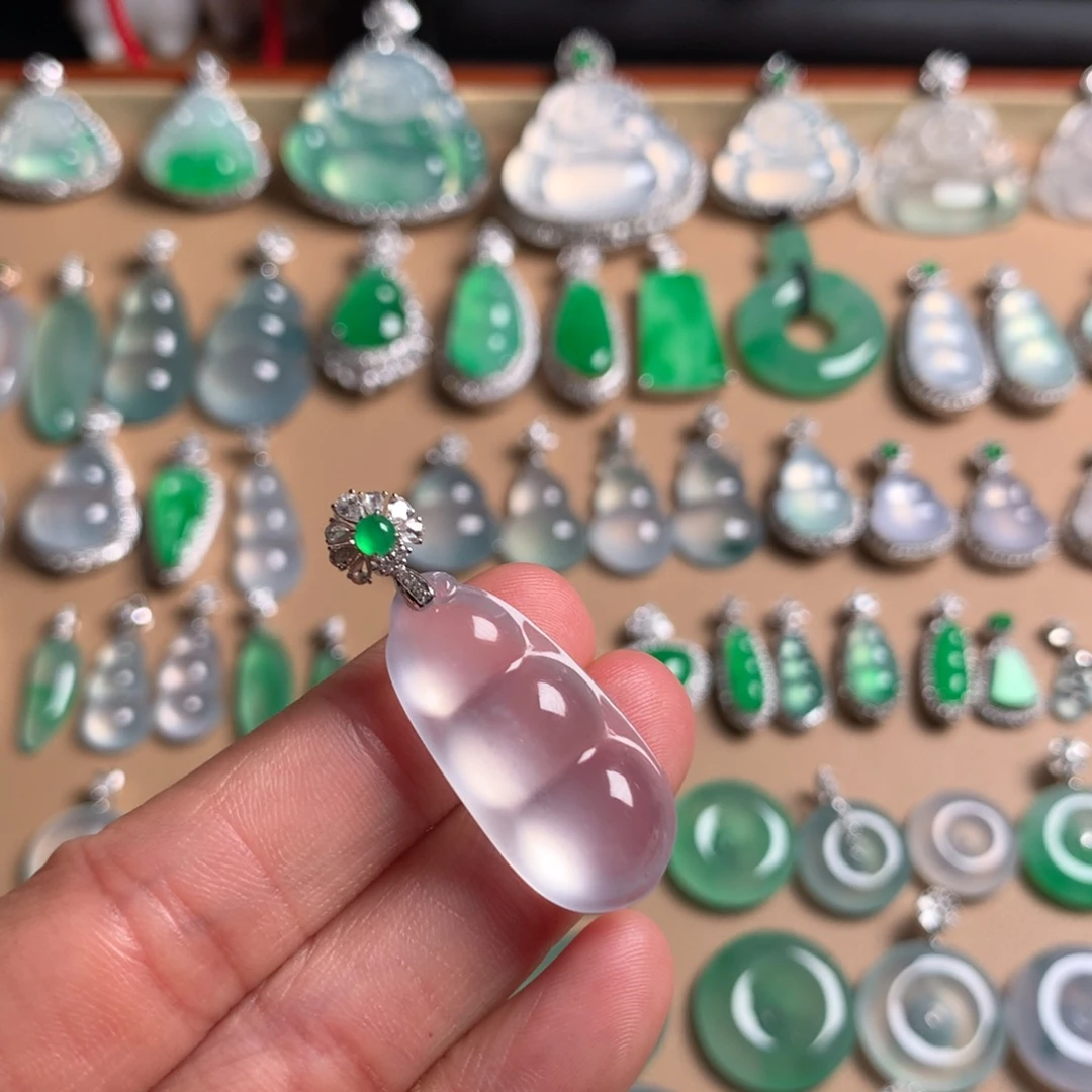 翡翠18K金镶嵌吊坠(不含链)白月光玻璃种起罡福豆