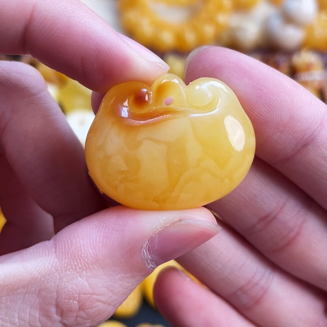 琥珀未镶嵌珠宝奇石