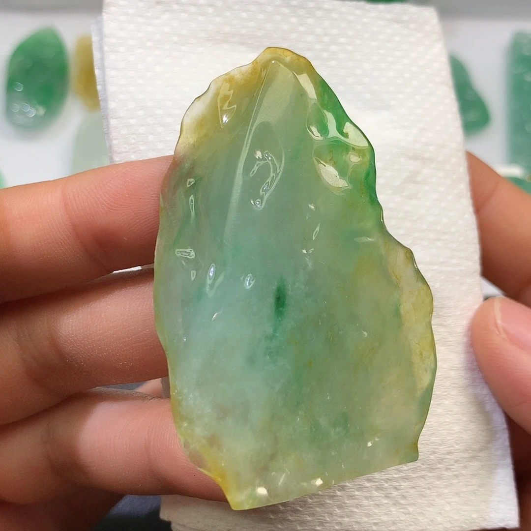 风***猫翡翠未镶嵌挂件翡翠