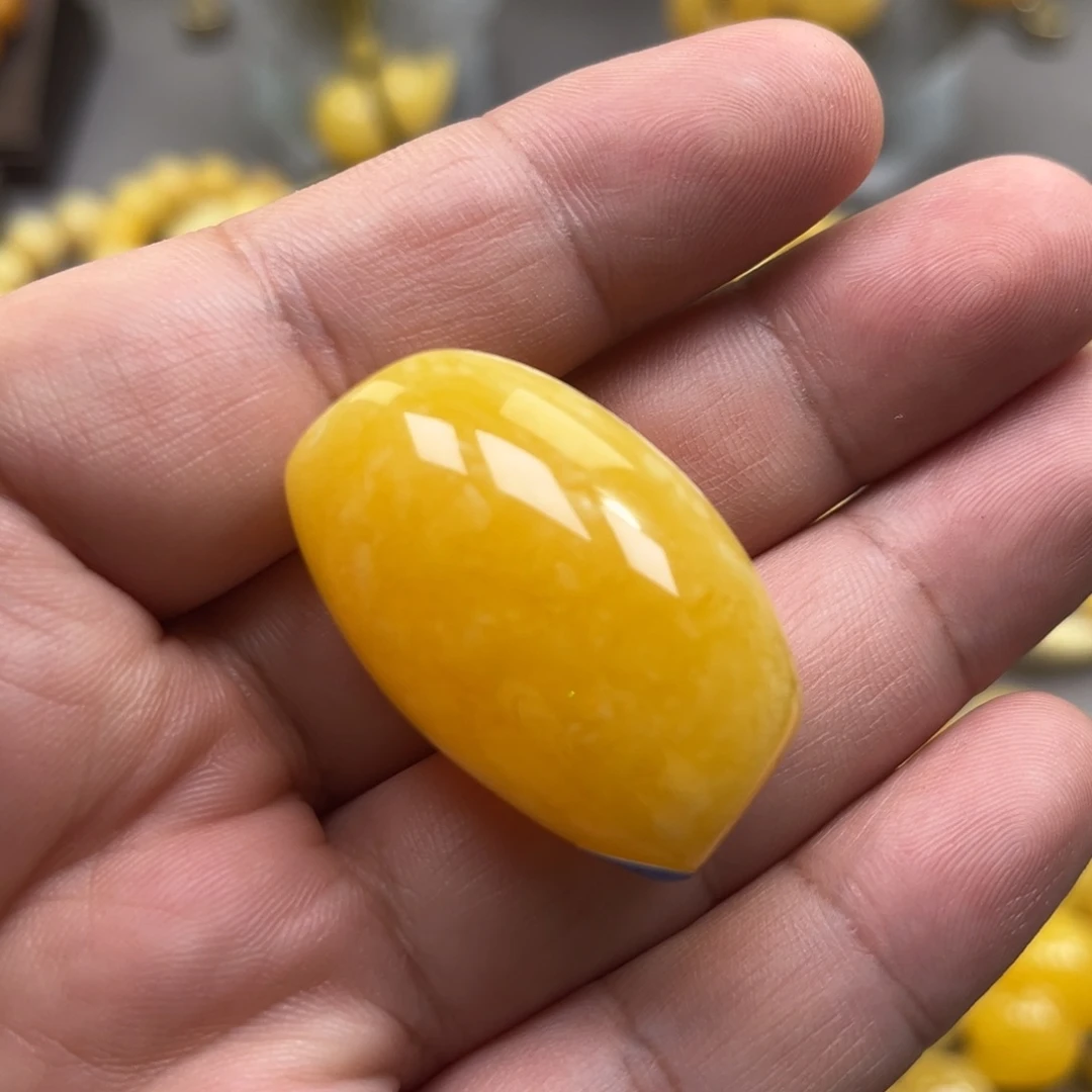 琥珀未镶嵌颈饰吊坠