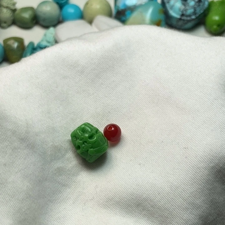 南红玛瑙未镶嵌颈饰