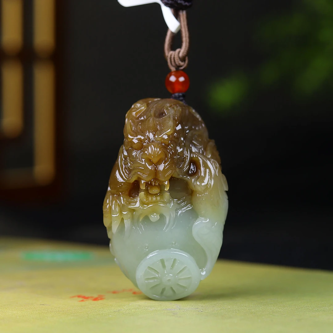 112004和田玉且末料生肖龙挂件