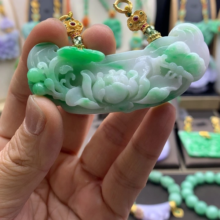 翡翠吊坠(不含链)未镶嵌